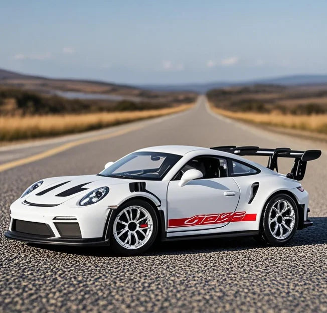 Porsche 911 GT3 RS (1:36 Scale) - Die-Cast Metal Model